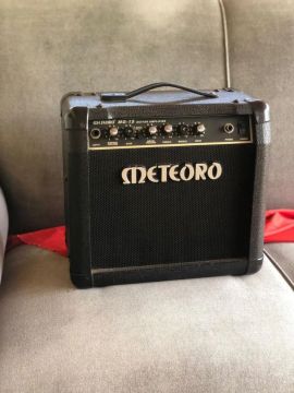 Meteoro Mg15 Amplificador Guitarra 15w Preto/prata 110v/220v (Usado)