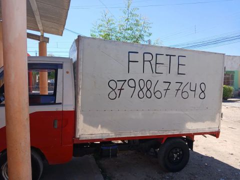 Fretes e mudanças . 
