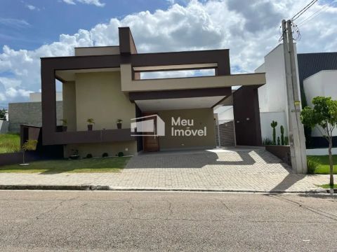 BRA20349 - Casa de alto padrão 3 Dormitórios sendo 2 Suítes - 150m²- Condomínio Terras do 