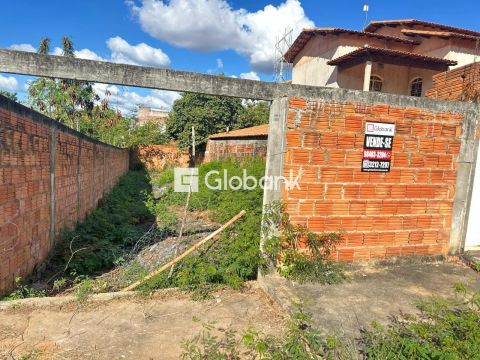Terreno á venda no bairro Vila Atlântida, Montes Claros MG