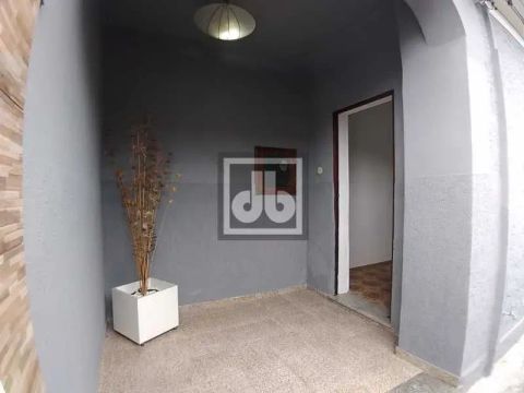 Engenho de Dentro- casa - a venda- 6 quartos- piscina- área gourmet- churrasqueira- podend