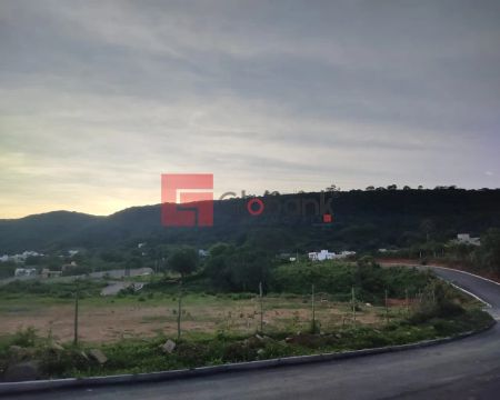 Terreno/Lote em Montes Claros, no bairro Ibituruna, à venda.
