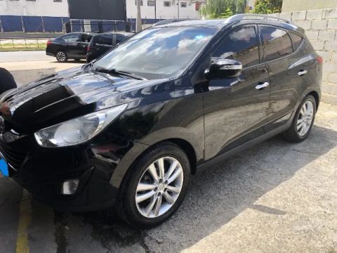 iX35  ano 2010 - SUV 2WD - completa (com teto solar) 