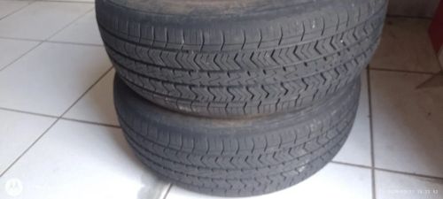 2 Pneus usado aro 15 medida: 195/55R15