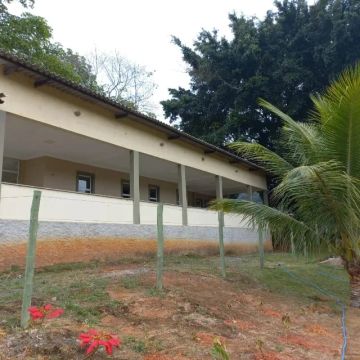 TRES CASAS  GUARAPARI C/ LAGOA e DECK P/ PESCA