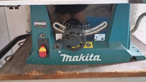 Serra de Mesa Makita MLT100