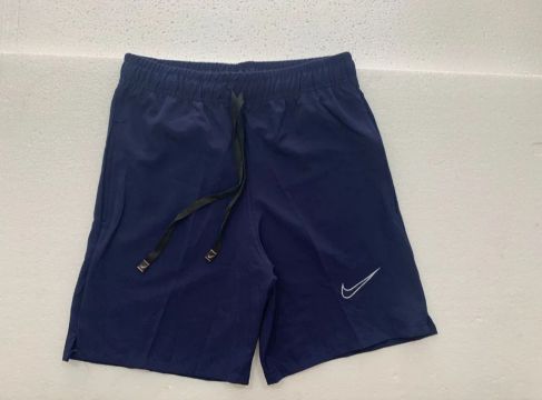 Short Nike-Novo veste 10 ao p adulto 19,90