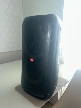JBL partyboox 100 
