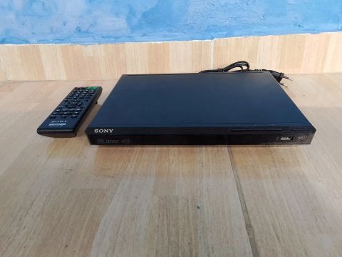 DVD Sony (DVP-SR370) muito bom!