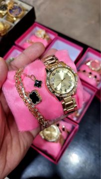 Kit relógio e pulseira Femenino 