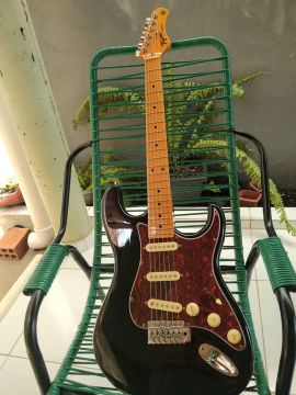 Vende-se guitarra tagima 530