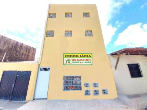 Kitnet com 1 dormitório para alugar, 27 m² por R$ 502,00/mês - Lagoa Redonda - Fortaleza/C