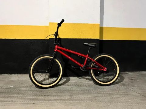 Bicicleta BMX Pro-X Série 10 - Ideal para Iniciantes no Esporte