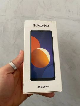 Samsung Galaxy M12 - Semi-Novo na caixa