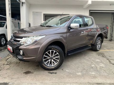 Mitsubishi L200 Triton 2.4 16V Turbo Diesel Sport Hpe Cd 4P 4X4 Automático