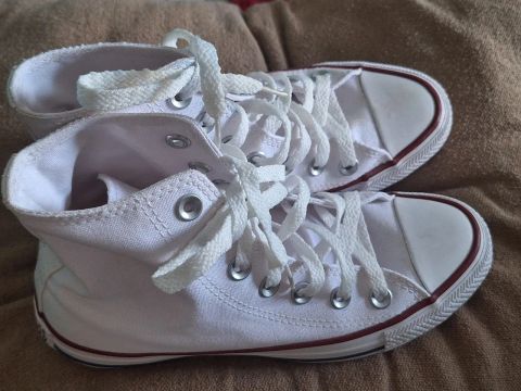 Tênis All Star Branco Semi-Novo.