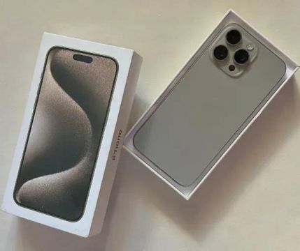 IPhone 15 Pro Max - (Titanio-Natural)