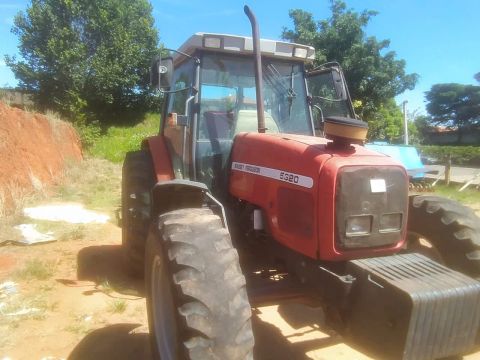 Trator Massey Ferguson 5320 