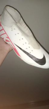 Chuteira nike original tamanho 44.