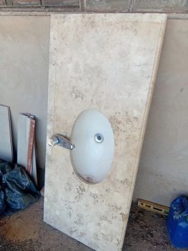 2 pias de mármore para banheiro
