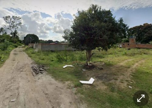 Terreno de esquina com 229,814m²