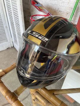 Capacete LS2 Preto e Dourado