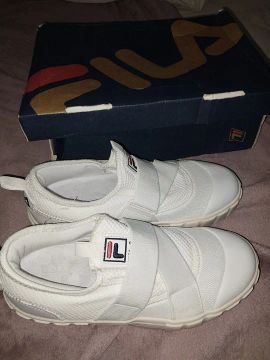 Tenis Fila NOVO Tamanho 36