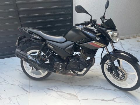 Vende-se fazer 150