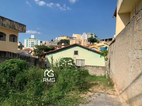 Lote para venda possui 170 m², no bairro Heliópolis - Belo Horizonte - MG