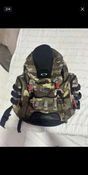 Mochila Oakley camuflada