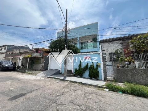Casa Duplex Toda Modernizada com 03 Quartos Piscina Espaço Gourmet e Garagem - Abolição