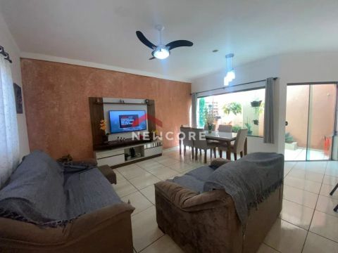 Casa em Rua Florinda Ferreira Rabello - Jardim Silvestre - Bauru/SP