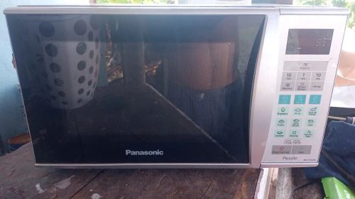 Micro-ondas Panasonic Piccolo 25 Litros