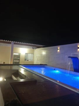 Casa com piscina para temporada
