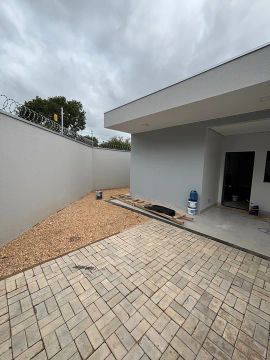 Vendo casa nova na 1404 sul 