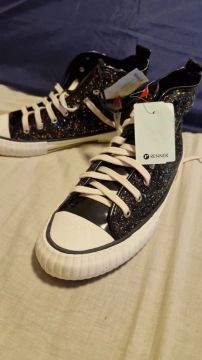 Tênis estilo allstar com brilho