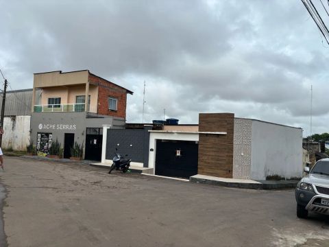  Alugou uma casa bem centralizada