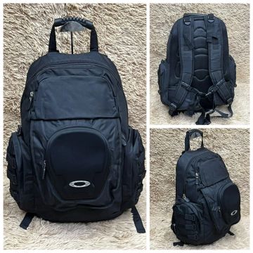 Mochila Oakley Preta nova 8L  - Grande e Resistente