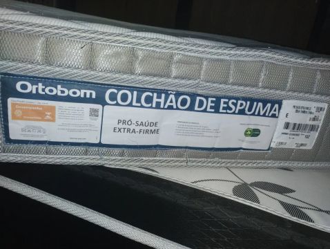 Vendo cama box viúvo, com Colchão Ortobom Pró-Saúde Extra-Firme 20cm, 1m, 88 cm