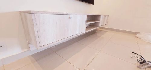 Rack para TV Suspenso em Madeira