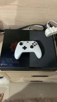 Vendo Xbox one novo valor 800 reais 
