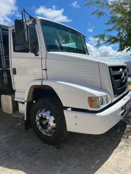 Caminhão MB 1319 Atron
