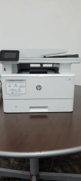 Impressora Multifuncional HP LaserJet Pro MFP 4103fdw pouco usada