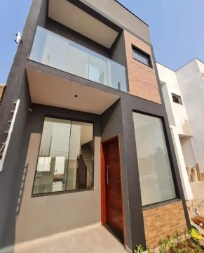 Lindo sobrado com 85 m²/ 2 Suítes/ Lavabo/ 2 Vagas/ Jd. Simus/ Só 420 mil