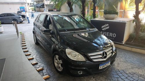 Mercedes B170 Preta 2009 com Baixa km