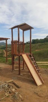 Playground Infantil de Madeira