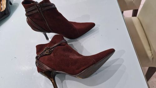 Bota  - Marrom 