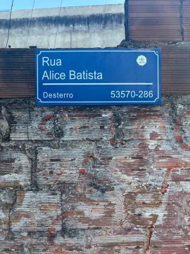 Terreno em rua tranquila em desterro 