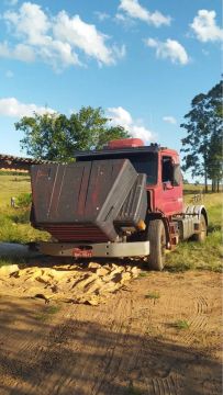 Caminhão Scania 124 V8 ano 88 