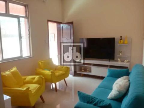 Maria da Graça - Ótima Localização - Casa a venda - Varanda - Quintal - Churrasqueira - Sa